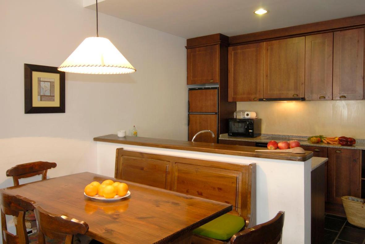 Apartamentos Linsoles Эристе Экстерьер фото
