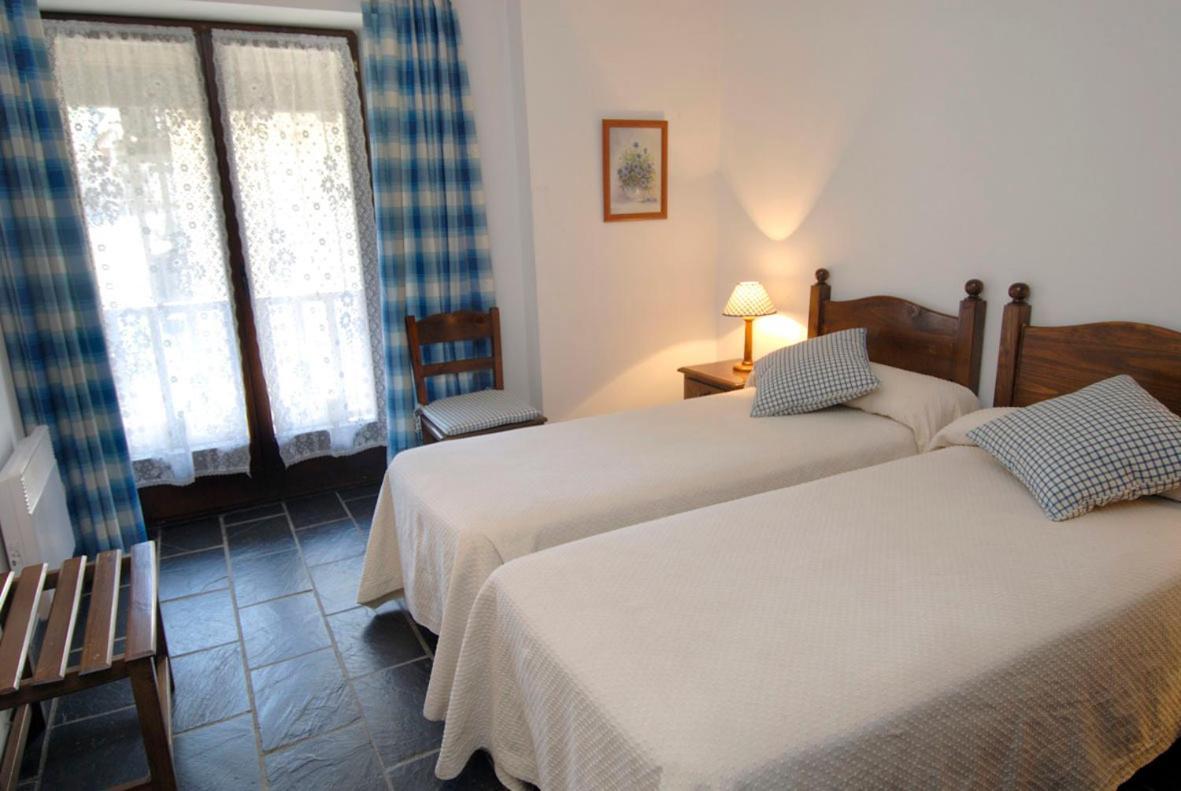 Apartamentos Linsoles Эристе Экстерьер фото