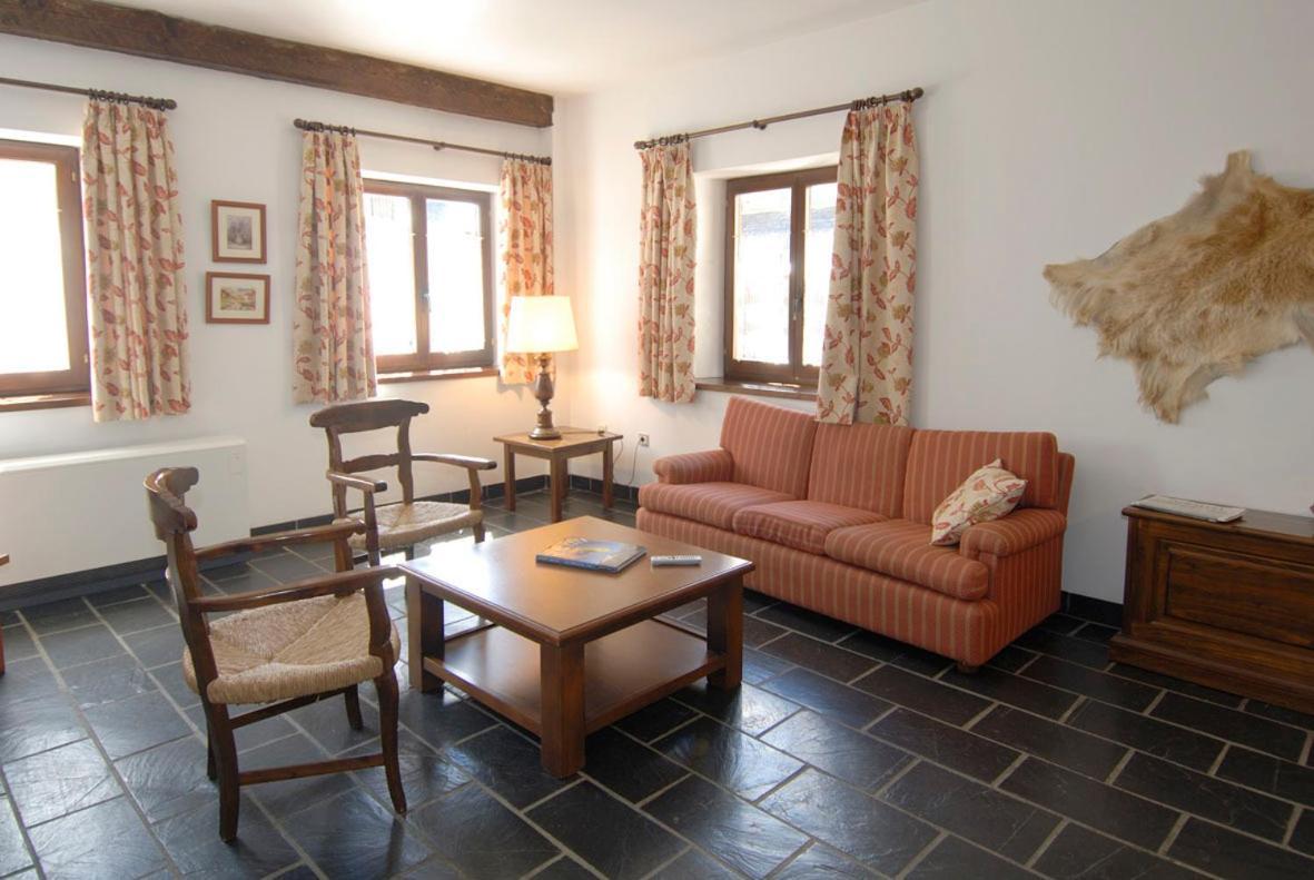 Apartamentos Linsoles Эристе Экстерьер фото