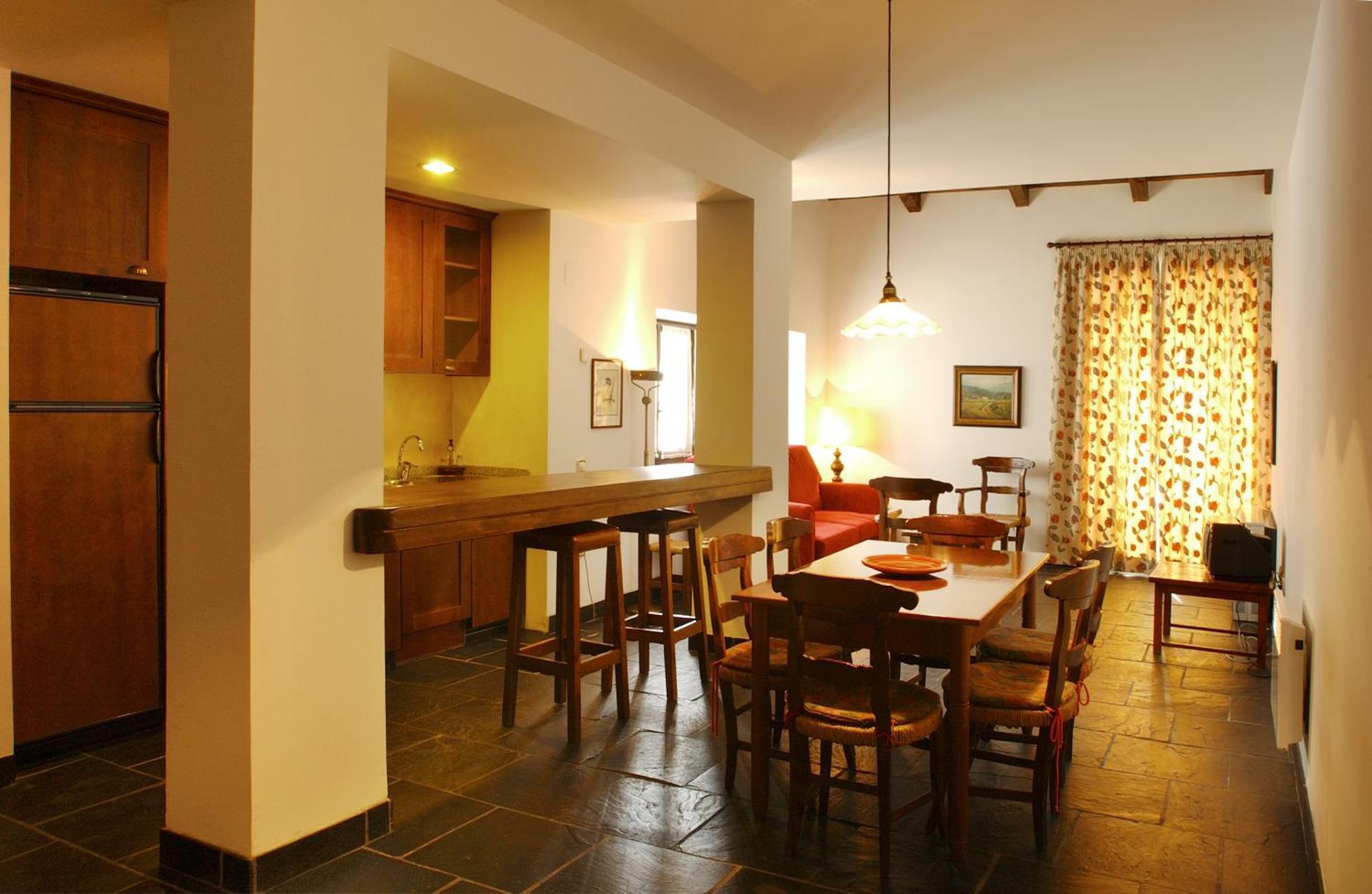 Apartamentos Linsoles Эристе Экстерьер фото