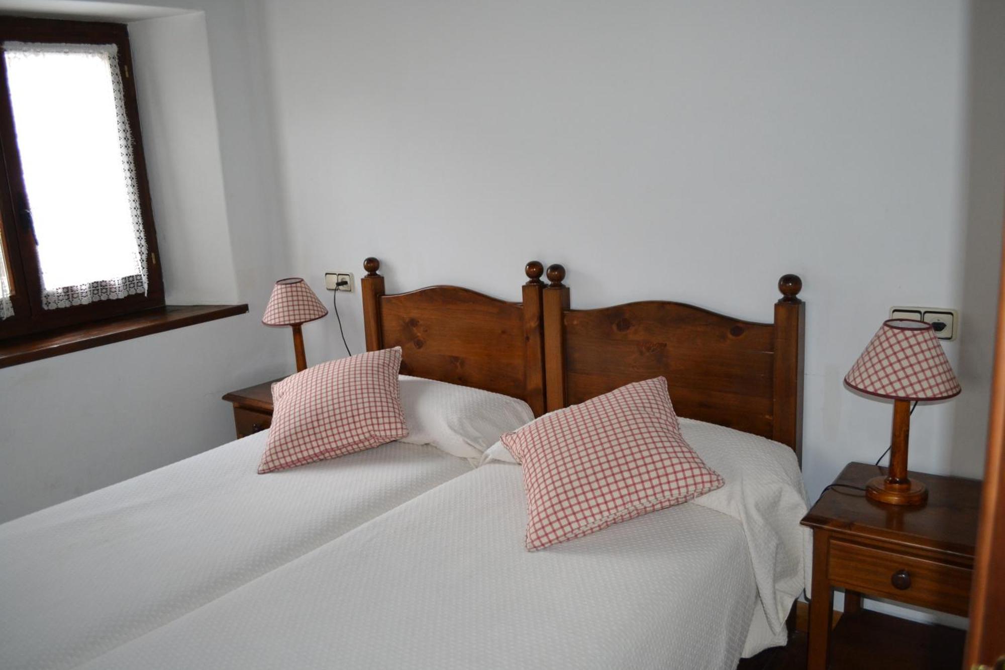Apartamentos Linsoles Эристе Экстерьер фото