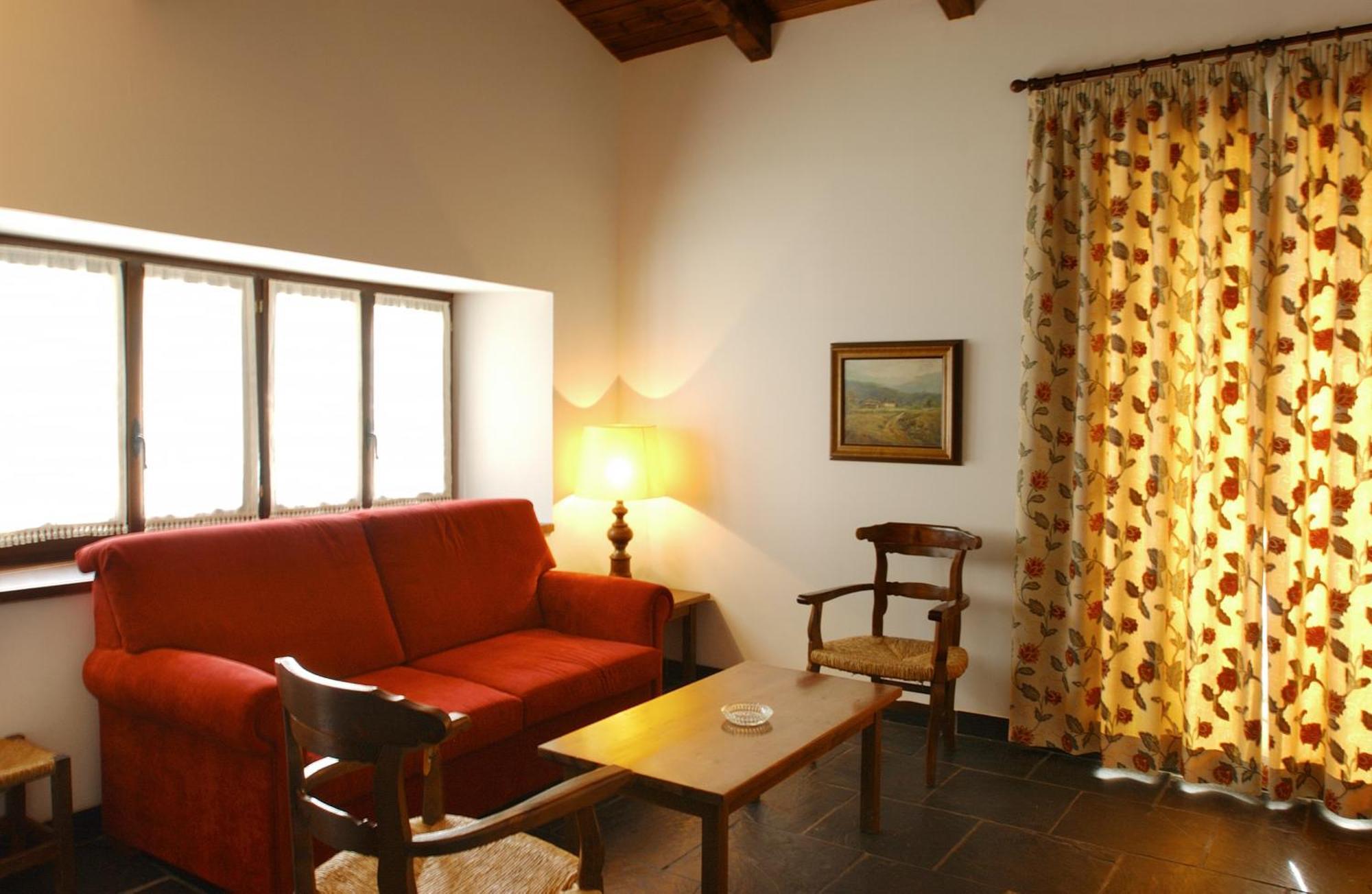 Apartamentos Linsoles Эристе Экстерьер фото