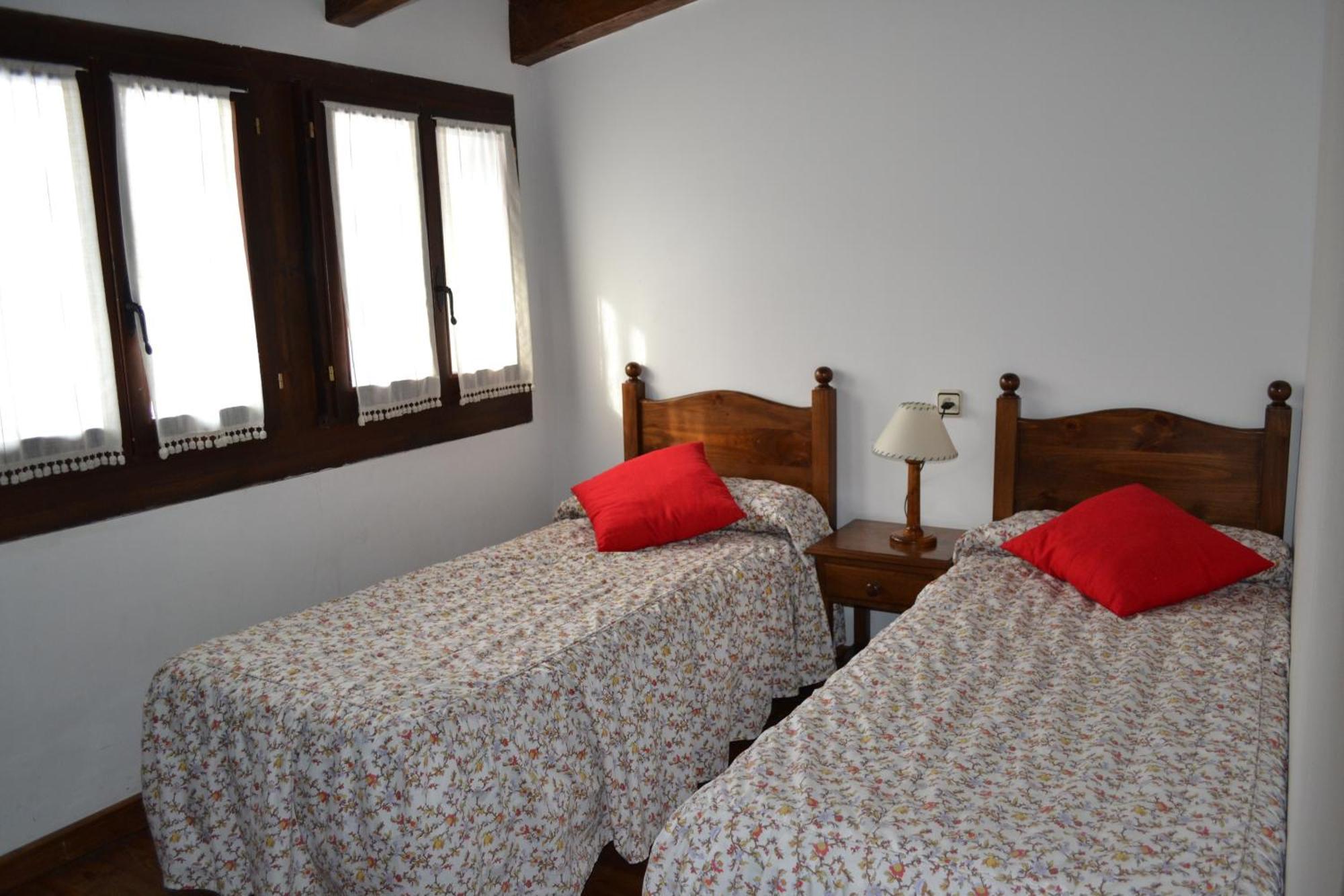 Apartamentos Linsoles Эристе Экстерьер фото