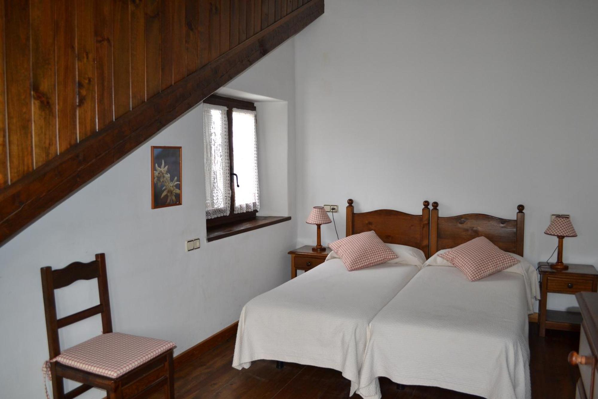Apartamentos Linsoles Эристе Экстерьер фото