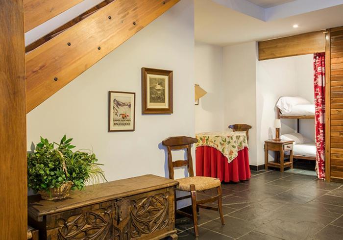 Apartamentos Linsoles Эристе Экстерьер фото