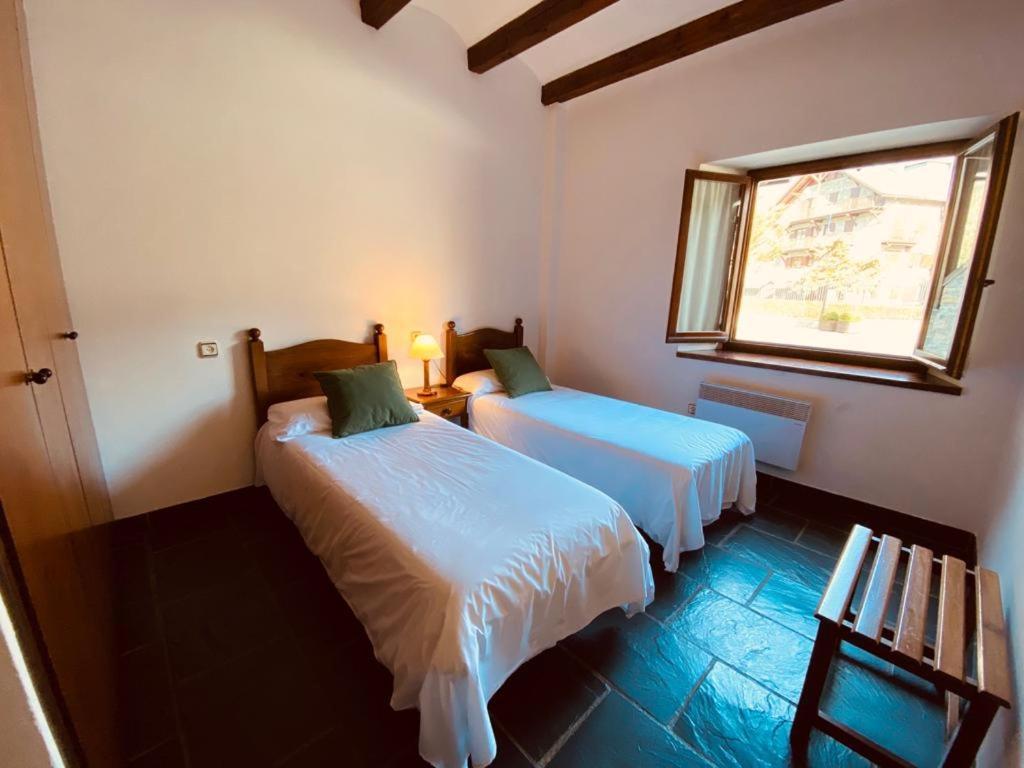Apartamentos Linsoles Эристе Экстерьер фото