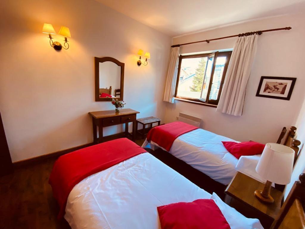 Apartamentos Linsoles Эристе Экстерьер фото