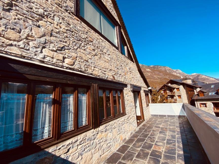 Apartamentos Linsoles Эристе Экстерьер фото