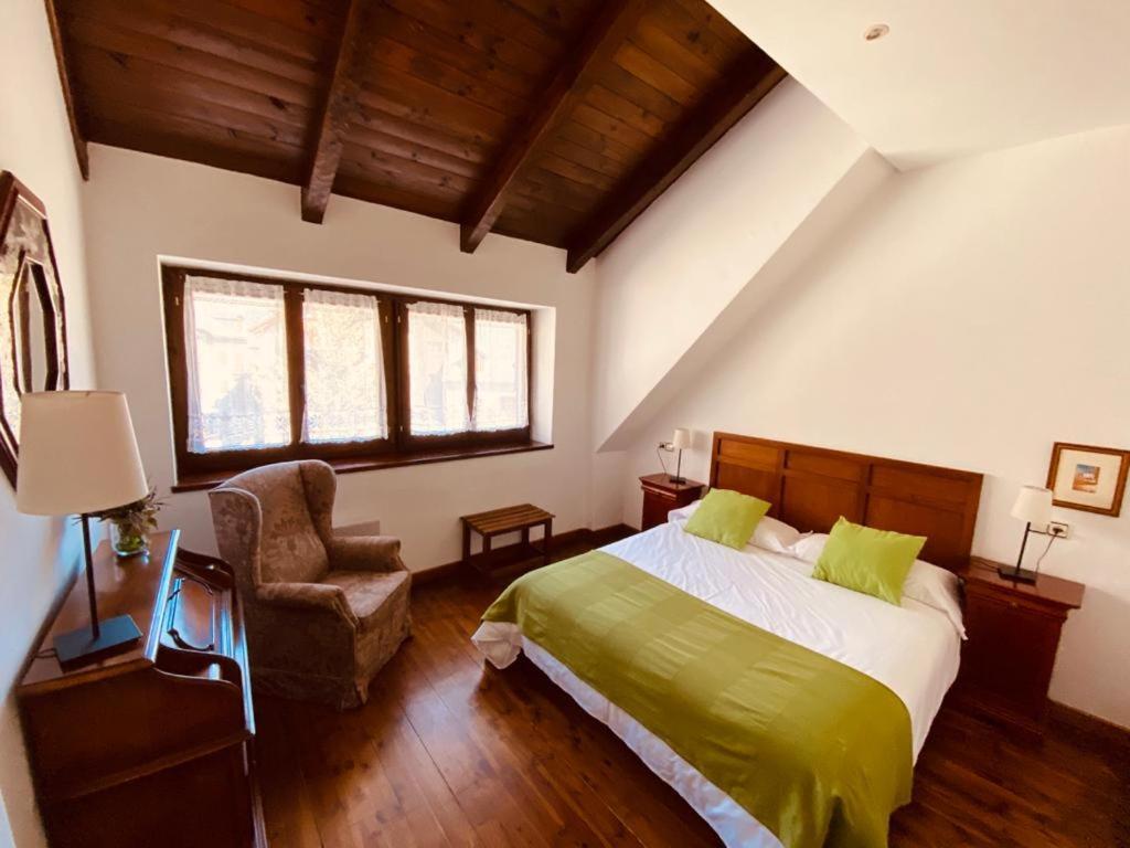 Apartamentos Linsoles Эристе Экстерьер фото