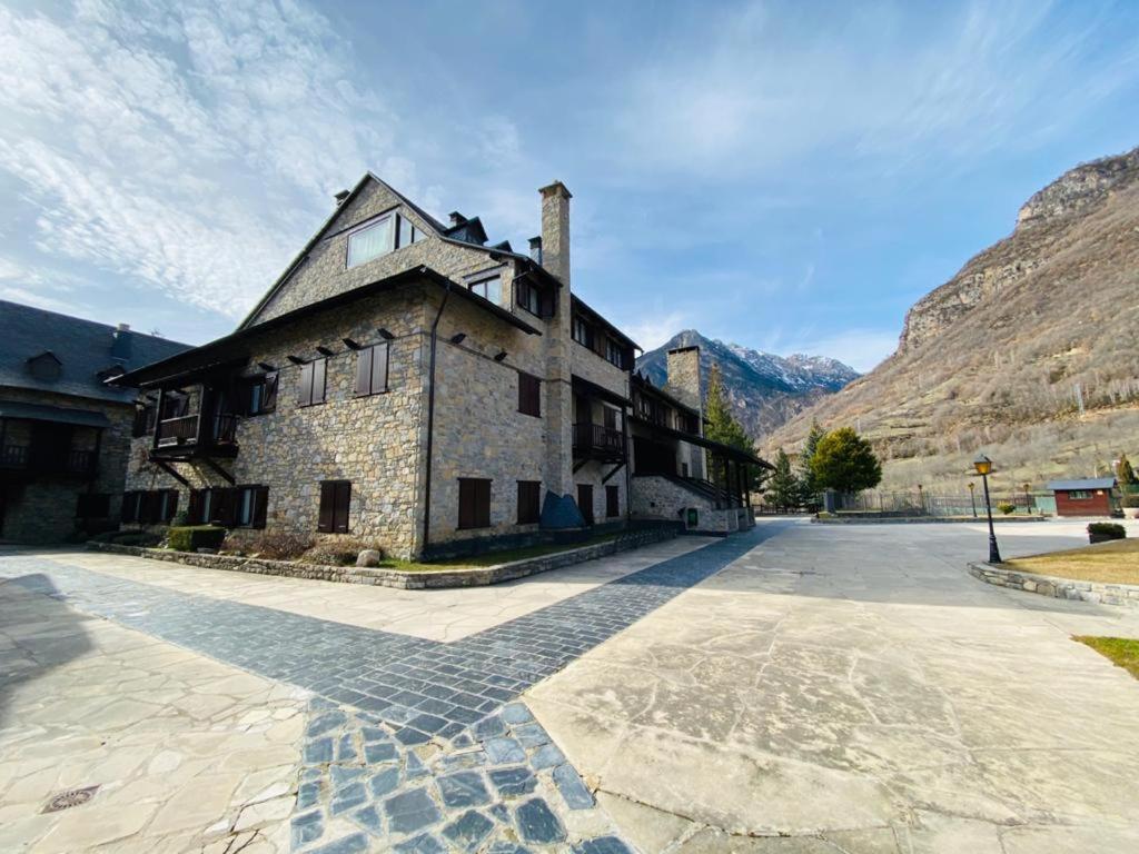 Apartamentos Linsoles Эристе Экстерьер фото