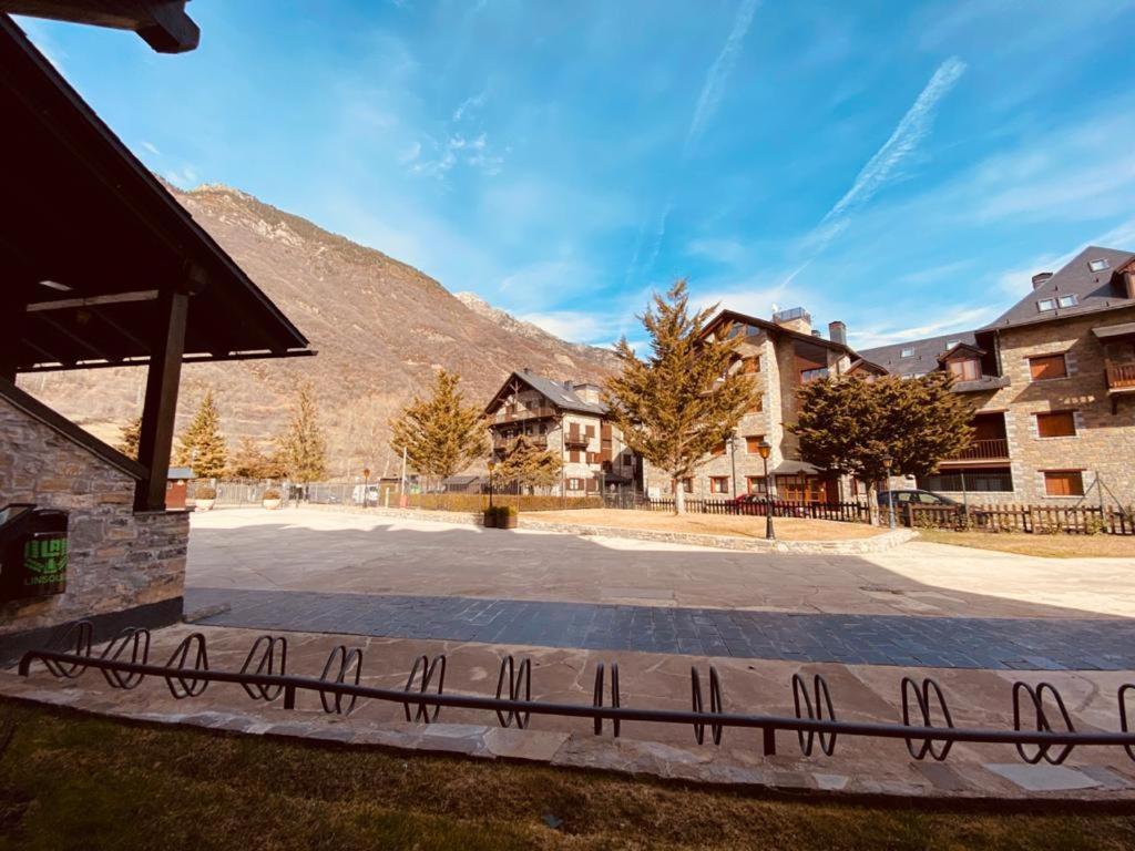 Apartamentos Linsoles Эристе Экстерьер фото