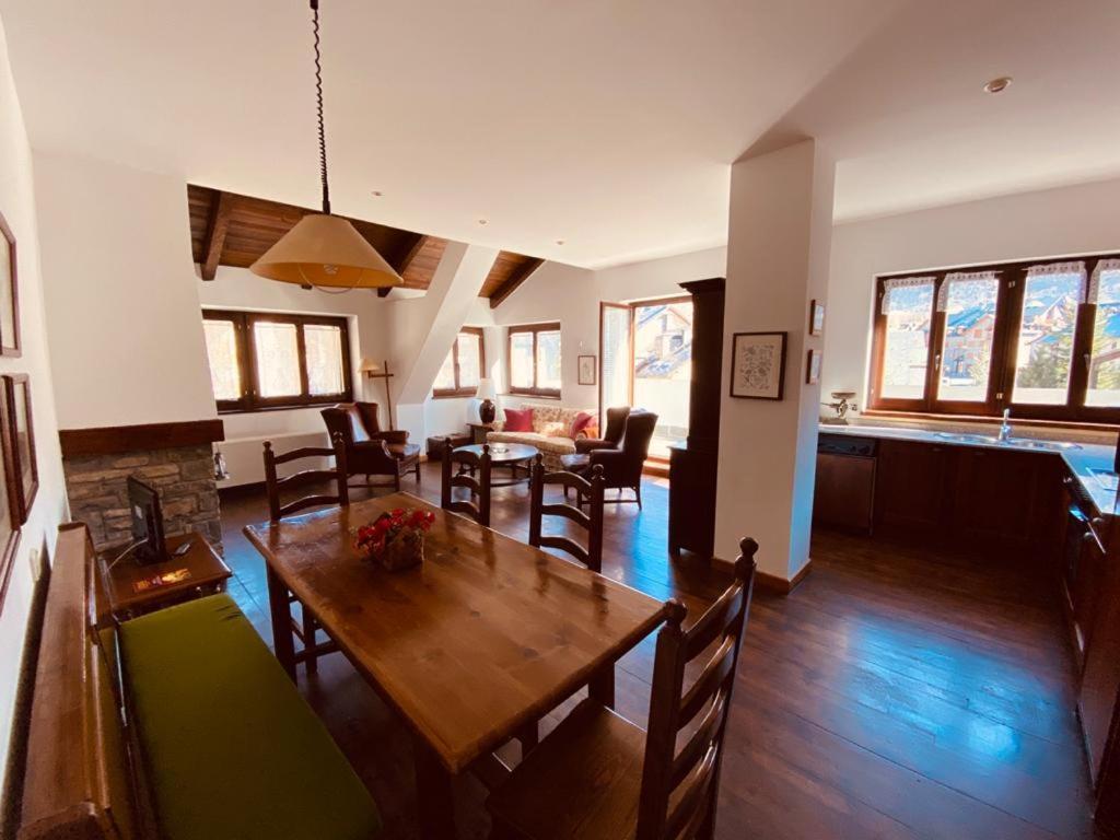Apartamentos Linsoles Эристе Экстерьер фото